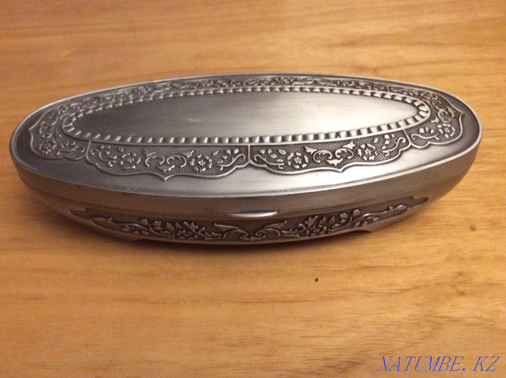 Шкатулки новые, мельхиоровая, деревянная, комплект фарфоровых Алматы - изображение 1