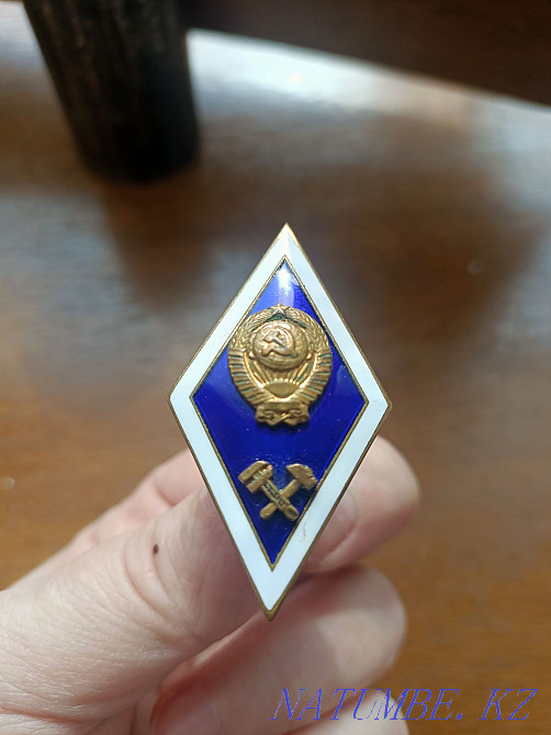 Знак высшего образования Алматы - изображение 3