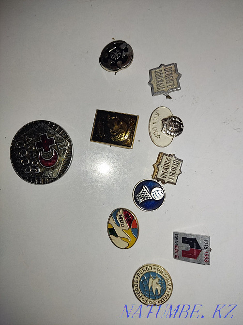 Значок ссср мир,Каз.сср Алматы - изображение 1