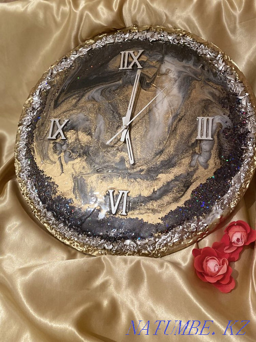 Часы из эпоксидный смола/арт декор/ручная работа/резин арт/подарки Алматы - изображение 4