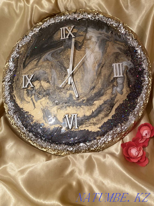 Часы из эпоксидный смола/арт декор/ручная работа/резин арт/подарки Алматы - изображение 1