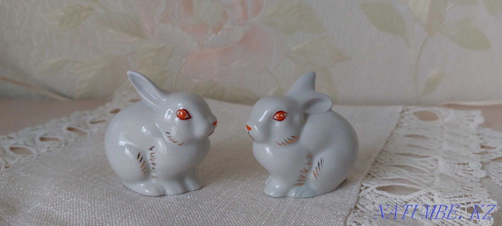Статуэтка зайчиков . Фарфор. Дулево. Алматы - изображение 1