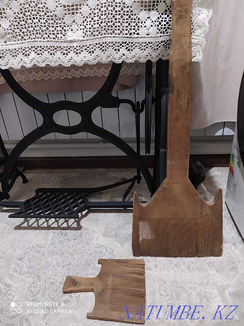 Comb for spinning. It scratched. Small and big Almaty - photo 2