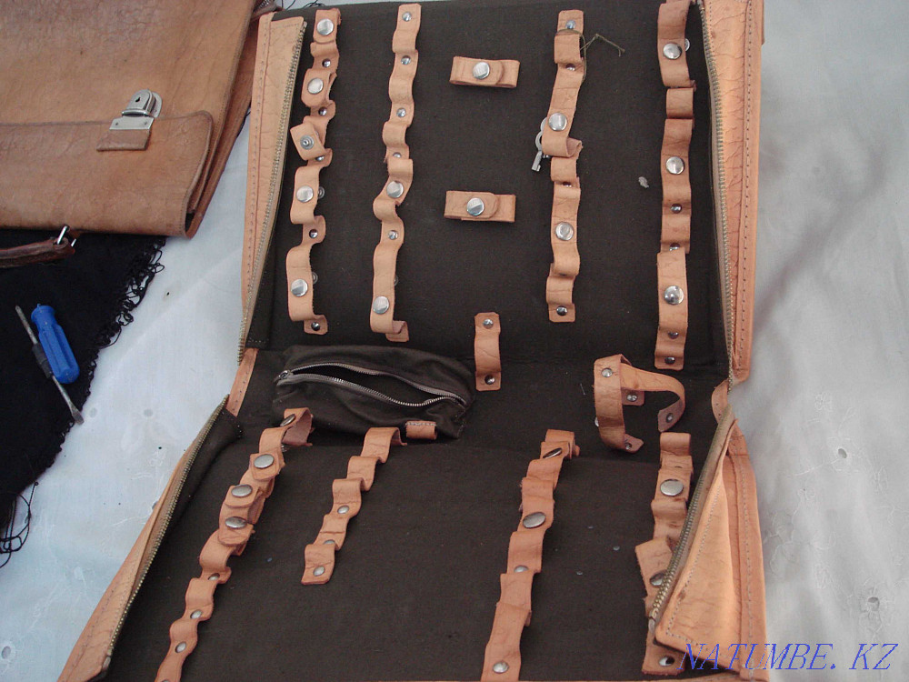 WICO Czechoslovakia vitage 1960 портфели кожа воловья НОВЫЕ с замками Алматы - изображение 2