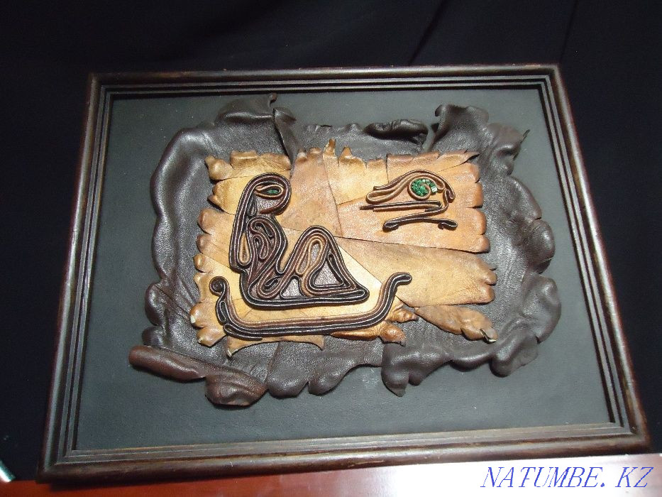 Картина дизайнерская из кожи и натурального камня малахита ЖРИЦА . Алматы - изображение 3