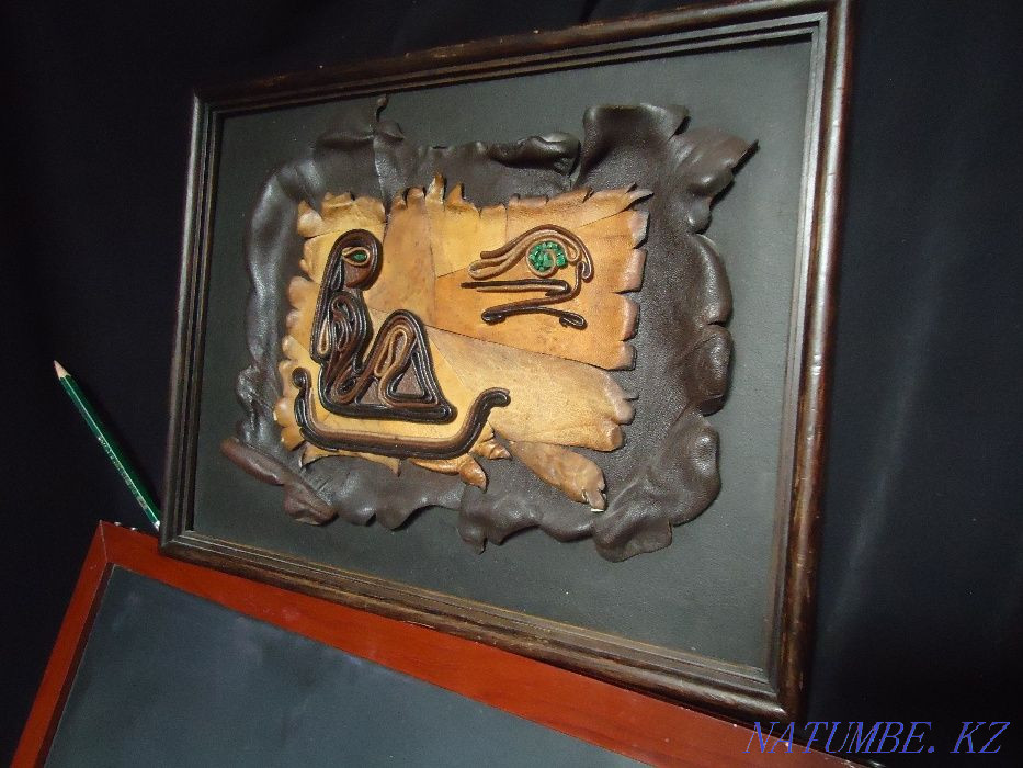 Картина дизайнерская из кожи и натурального камня малахита ЖРИЦА . Алматы - изображение 5