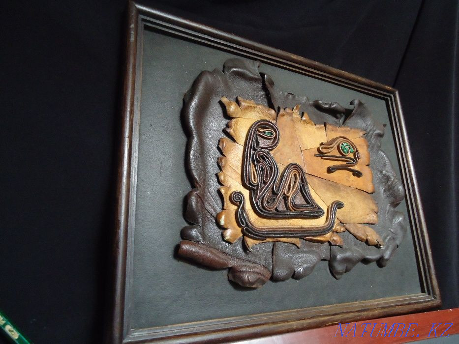 Картина дизайнерская из кожи и натурального камня малахита ЖРИЦА . Алматы - изображение 2