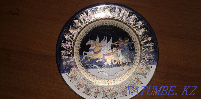 Продам сувенирную тарелку, покрыта 24 каратным золотом в отличном с. Алматы - изображение 4