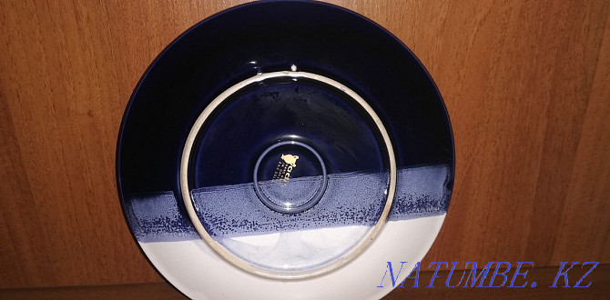 Продам сувенирную тарелку, покрыта 24 каратным золотом в отличном с. Алматы - изображение 5