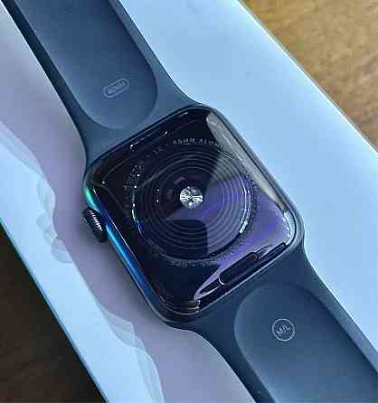 Продам Apple Watch SE 40mm (Space Gray) Усть-Каменогорск