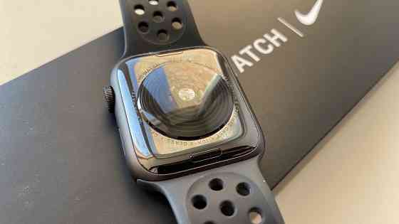 Apple watch SE 44 мм Nike Edition Ust-Kamenogorsk