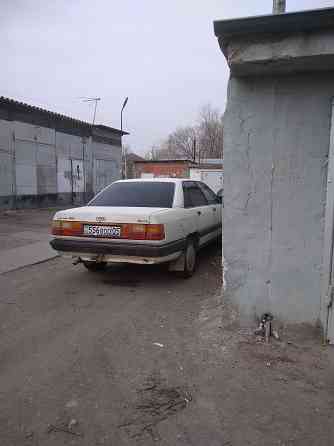 Audi 100    года Конаев