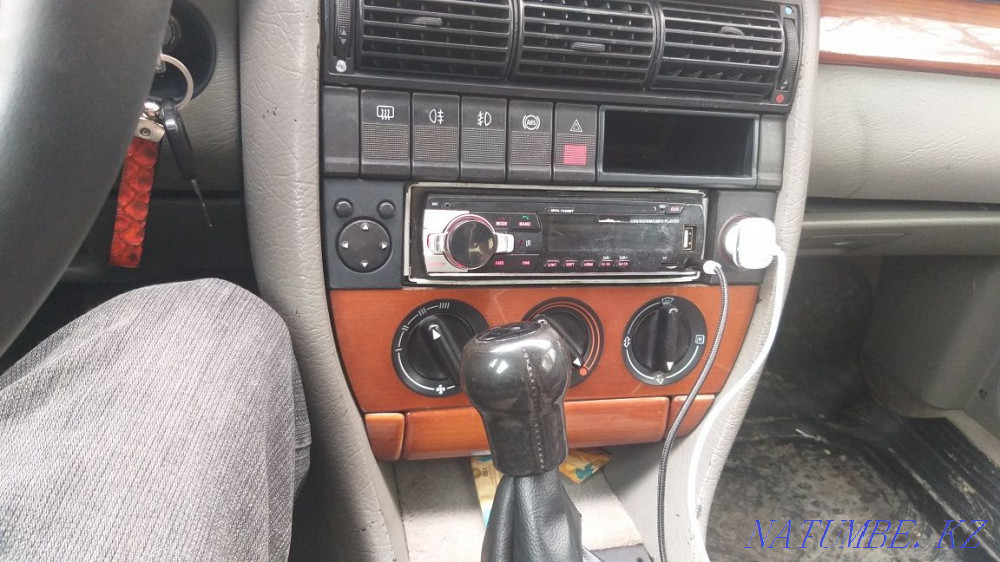 Audi 100    года Караганда - изображение 3