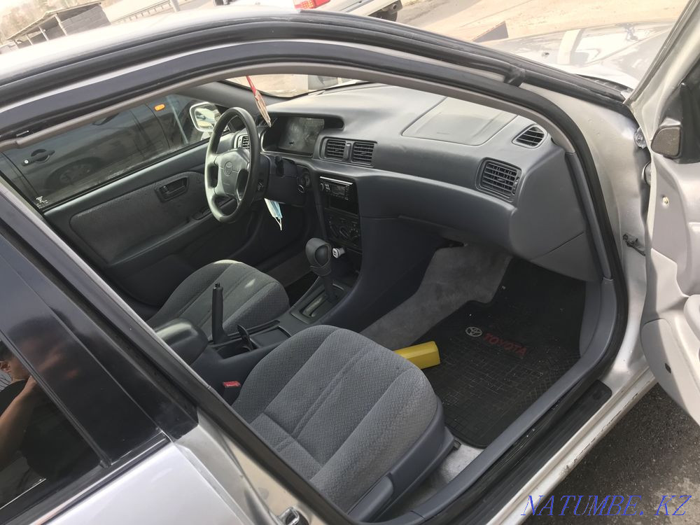 Жылдың Toyota Camry  Алматы - изображение 4