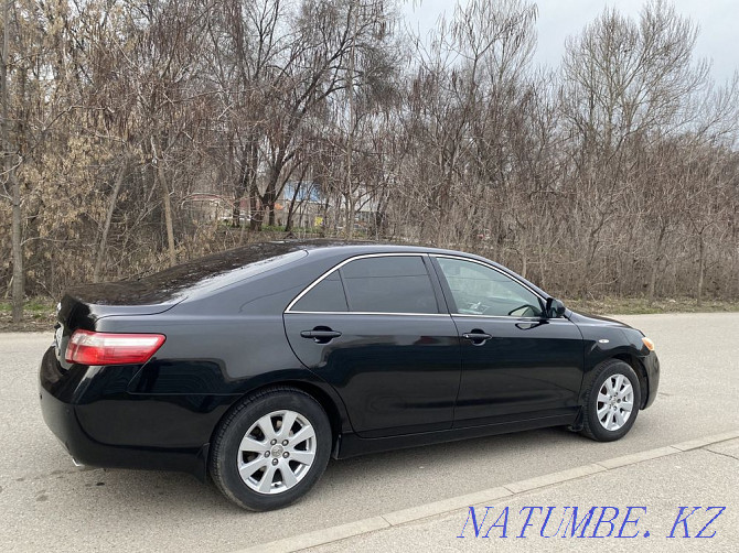 Жылдың Toyota Camry  Алматы - изображение 2