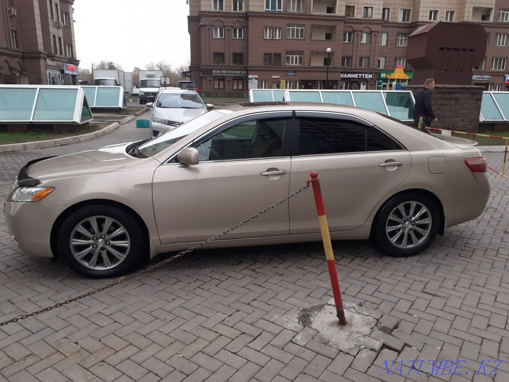 Жылдың Toyota Camry  Алматы - изображение 1