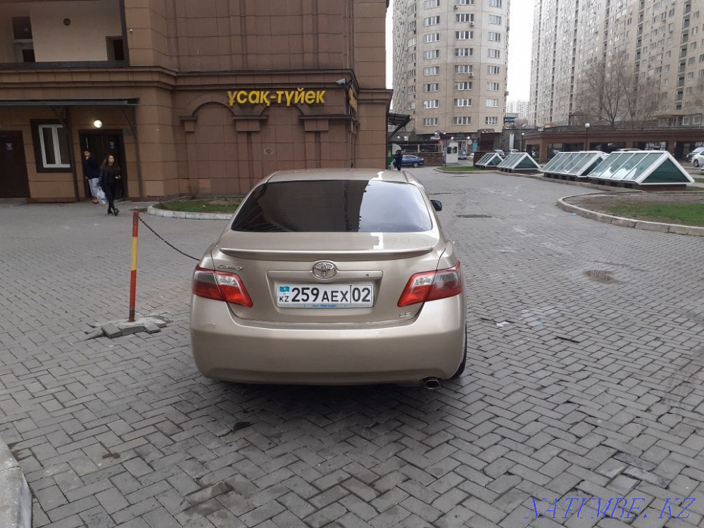 Жылдың Toyota Camry  Алматы - изображение 2