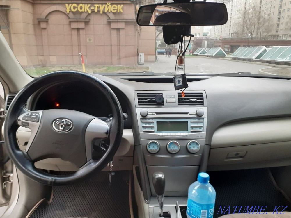Жылдың Toyota Camry  Алматы - изображение 7