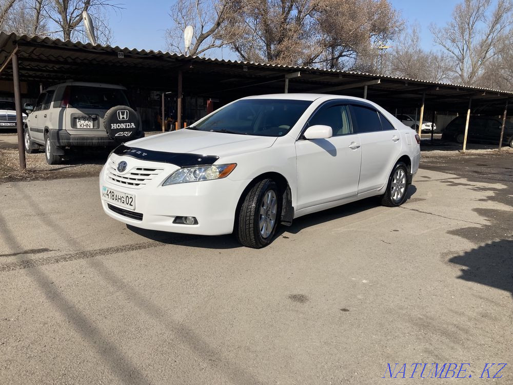 Жылдың Toyota Camry  Алматы - изображение 2