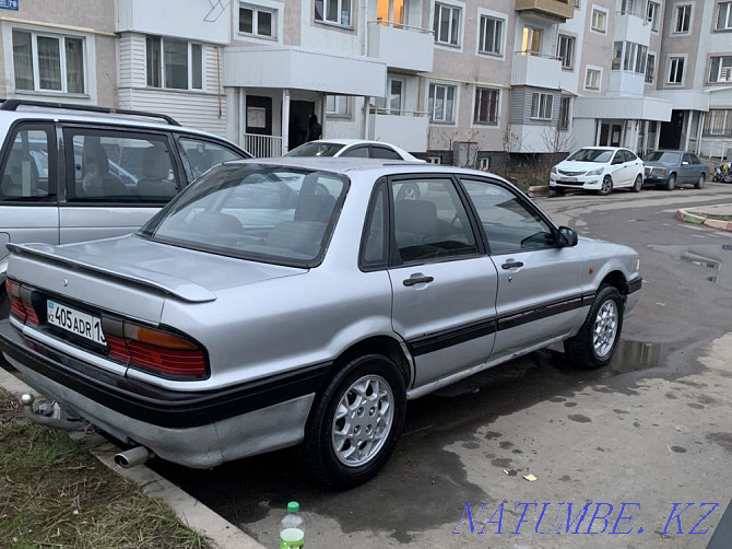Mitsubishi Galant    года Алматы - изображение 4