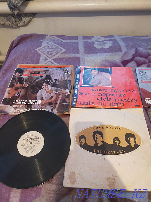 Мен КСРО альбомдарының папкаларын сатамын  отбасы  - изображение 4