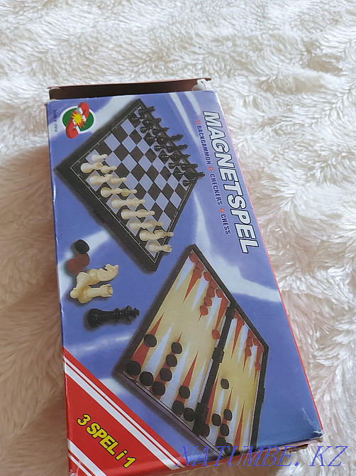 Chess, checkers, magnetic  - photo 1