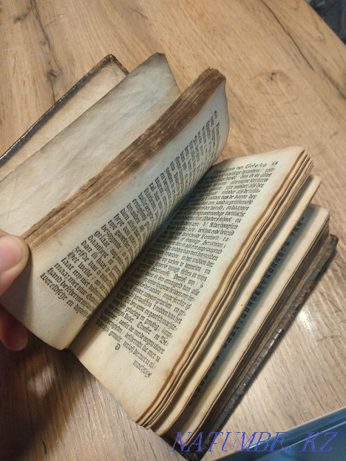 Книга 1714 года молитвенник графиня Мортон Алматы - изображение 3