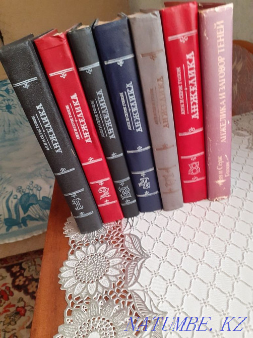 Books in excellent condition 12 volumes Angelica.  - photo 1