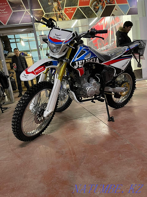 Motorcycle Motorcycle  - photo 2