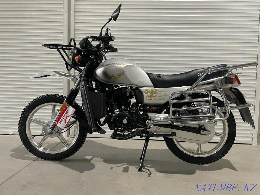 Yellow classic motorcycle 200-250 cc Aqtobe - photo 1