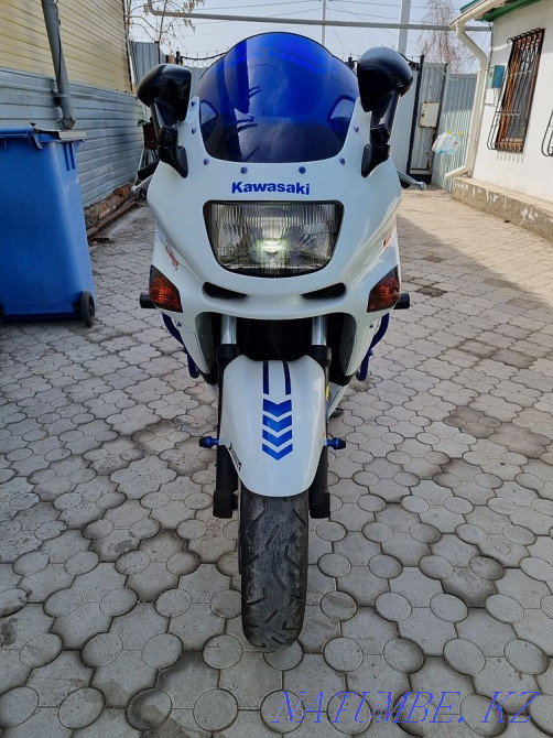 Продам мотоцикл Kawasaki ZZR400 Костанай - изображение 3