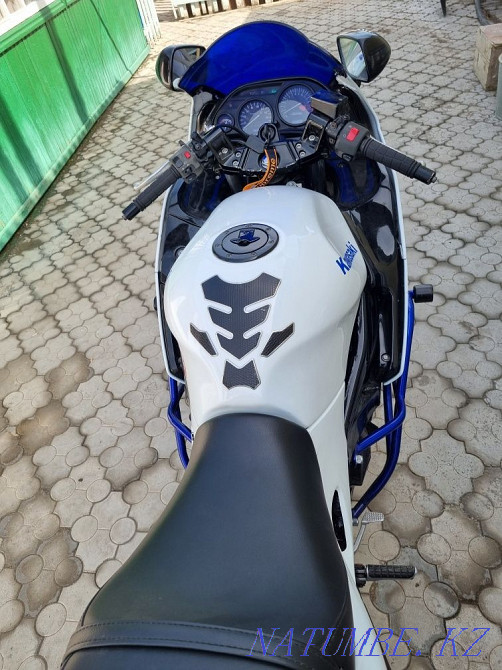 Продам мотоцикл Kawasaki ZZR400 Костанай - изображение 4