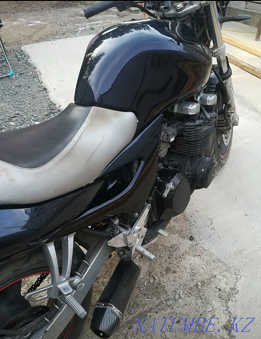 Sell motorcycle Kawasaki zr750 Oral - photo 4