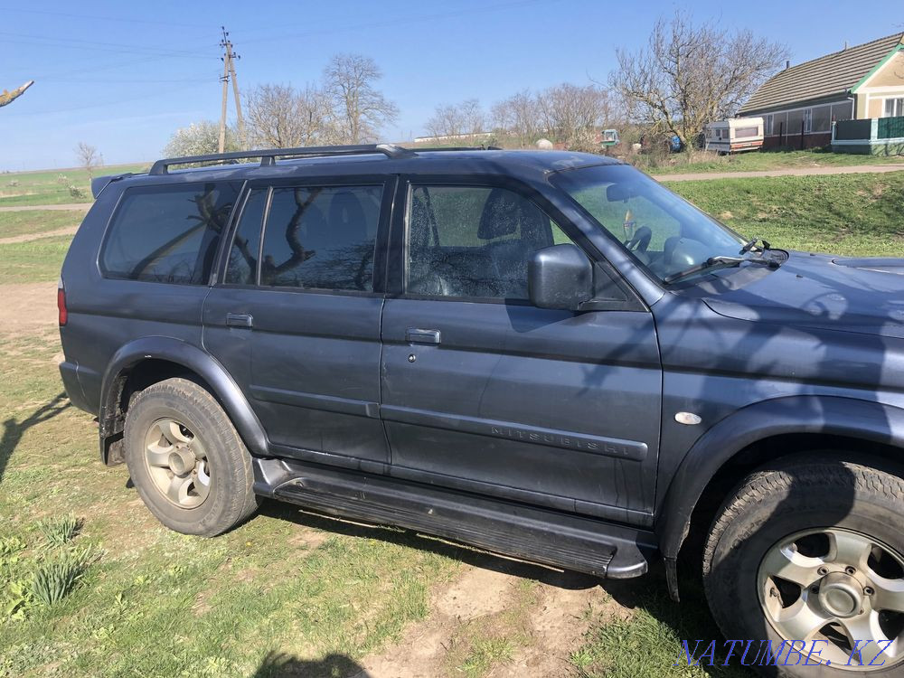 auto mitsubishi pejero sport  - photo 2