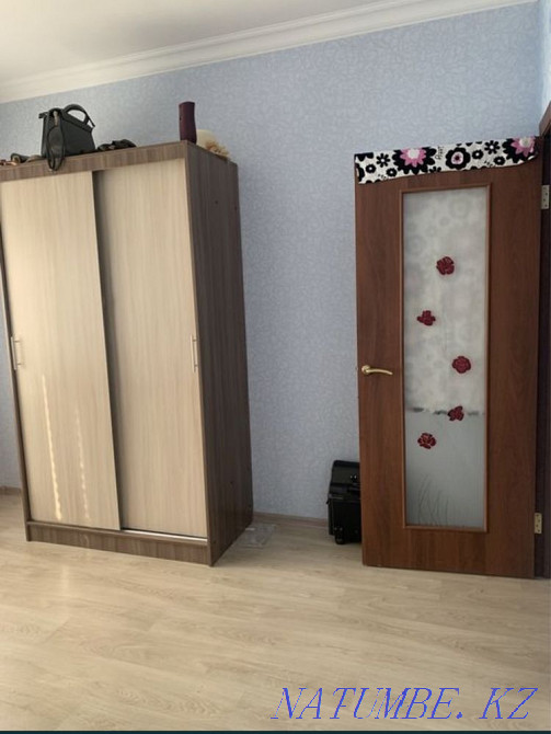 Urgent rent a room in a 3-room apartment Акбулак - photo 1