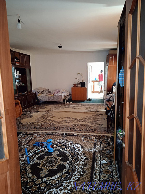 45000 тенгеге екі бөлмелі уақытша үй жалдаймын  Алматы - изображение 3