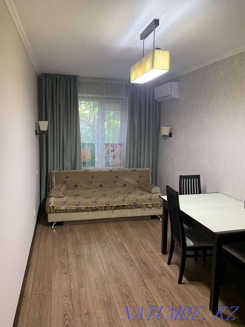 Бір бөлмеге 2 қыз немесе бір қыз іздейді  Алматы - изображение 2