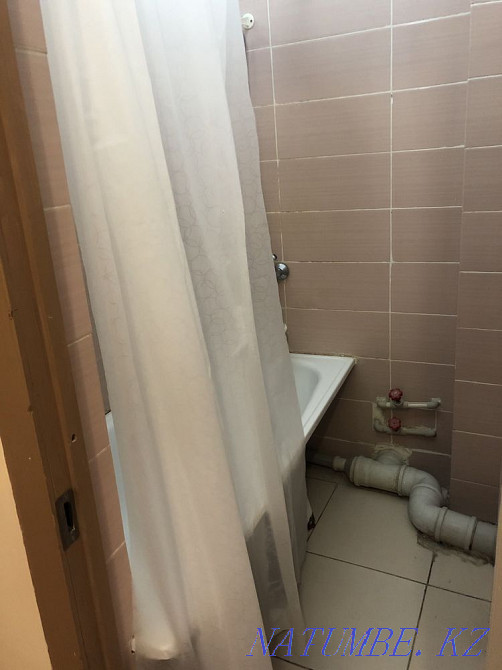 Бөлме жалға беріледі 40 мың теңге 19 шағын аудан!  Ақтау  - изображение 7