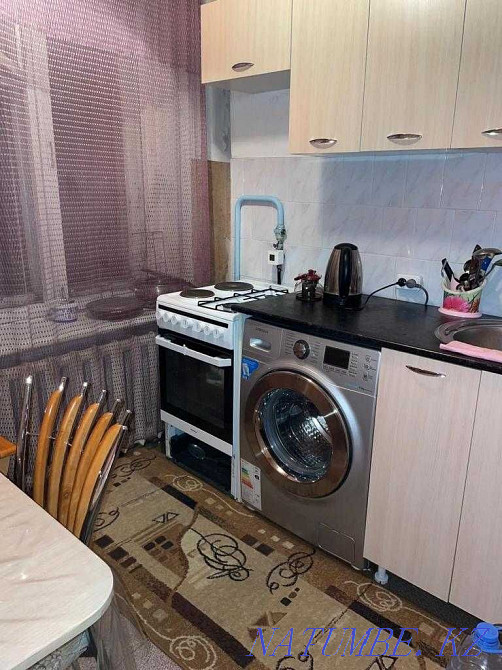 I rent a ROOM on 62 Ermekova street, station area. Karagandy - photo 4