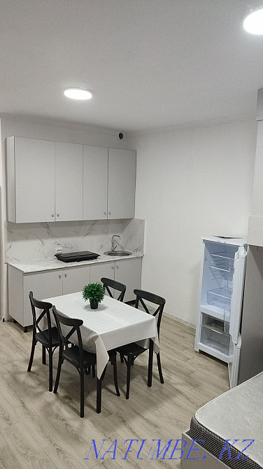 Біз шағын отбасылық жатақханада бөлмелерді жалға береміз, бөлменің ішінде барлық қолайлылық бар  Астана - изображение 4