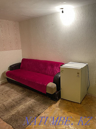 Сдам двухкомнатную комнату в общежитии в цокольном этаже Астана - изображение 2
