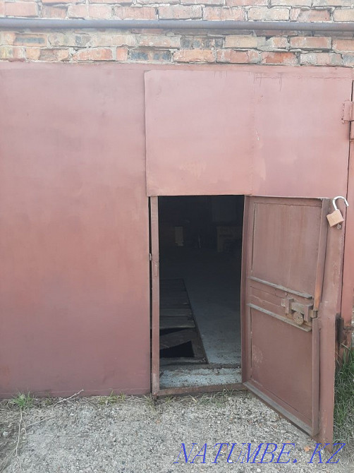 Rent a garage in excellent condition, the roof does not run, viewing hole, cellar Ust-Kamenogorsk - photo 1