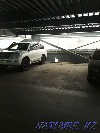 Parking, parking space at Makataeva corner. Zenkova Almaty - photo 1