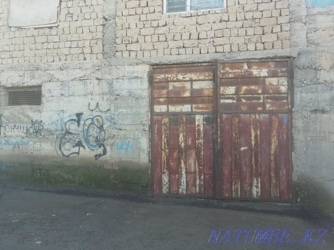 Garage for storage, two rooms, upper bazaar area next to live fish. Shymkent - photo 1