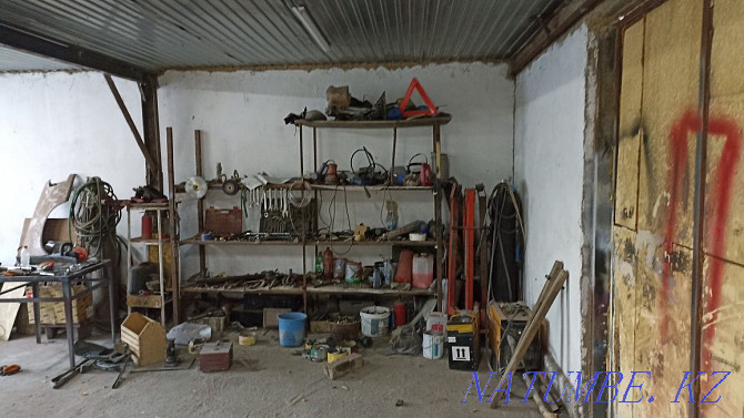 Rent a hundred, garage type, two boxes, can be as a painter's, oil change  - photo 2
