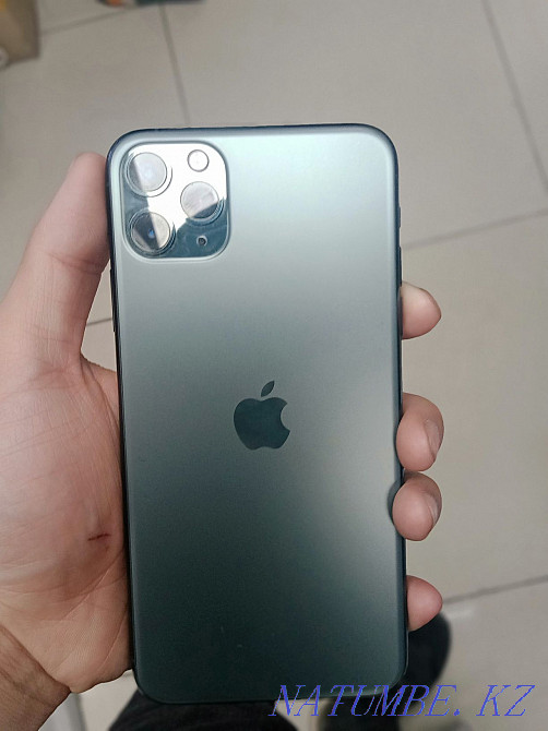 iPhone 11 pro max б/у в хорошем состоянии Белоярка - изображение 1