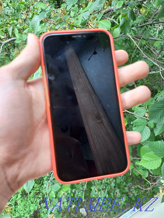 iPhone Xs 512 ГБ алтын  Алматы - изображение 2