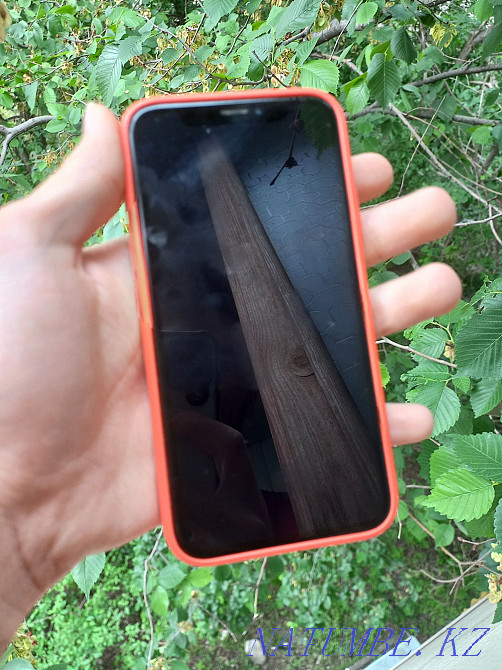 iPhone Xs 512gb gold Almaty - photo 2