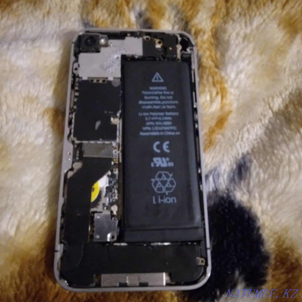4s and 4 iphone exchange Urochishche Talgarbaytuma - photo 1