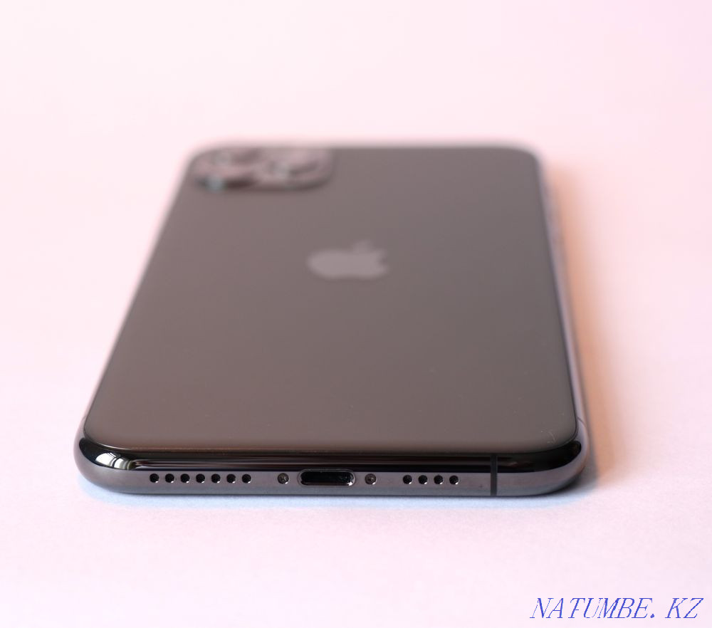 Apple iPhone 11 Pro Max 256 GB Усть-Каменогорск - изображение 3